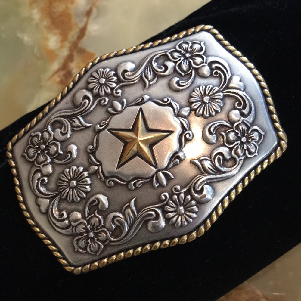 ⭐️NOCONA Super Star Belt Buckle ⭐️